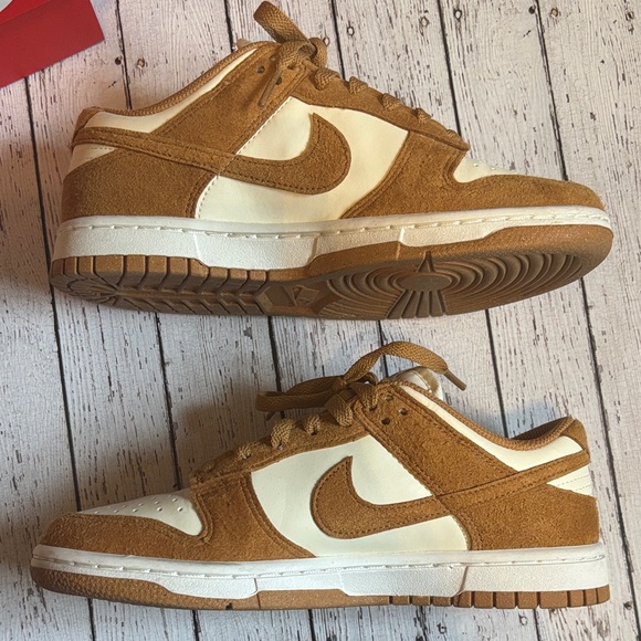 Nike Dunk Low Coconut Milk / Flax-Sail Sneakers 7 - Picture 7 of 11
